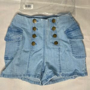 NWOT Venus Cargo Sailor Shorts, Size: 4